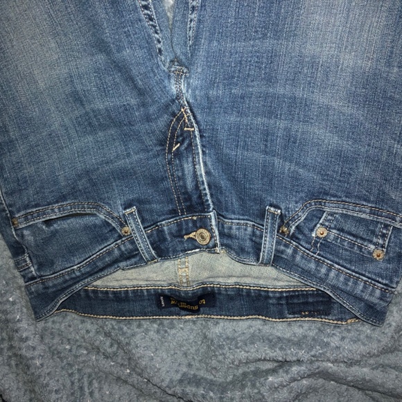 Levi’s - Picture 2 of 4